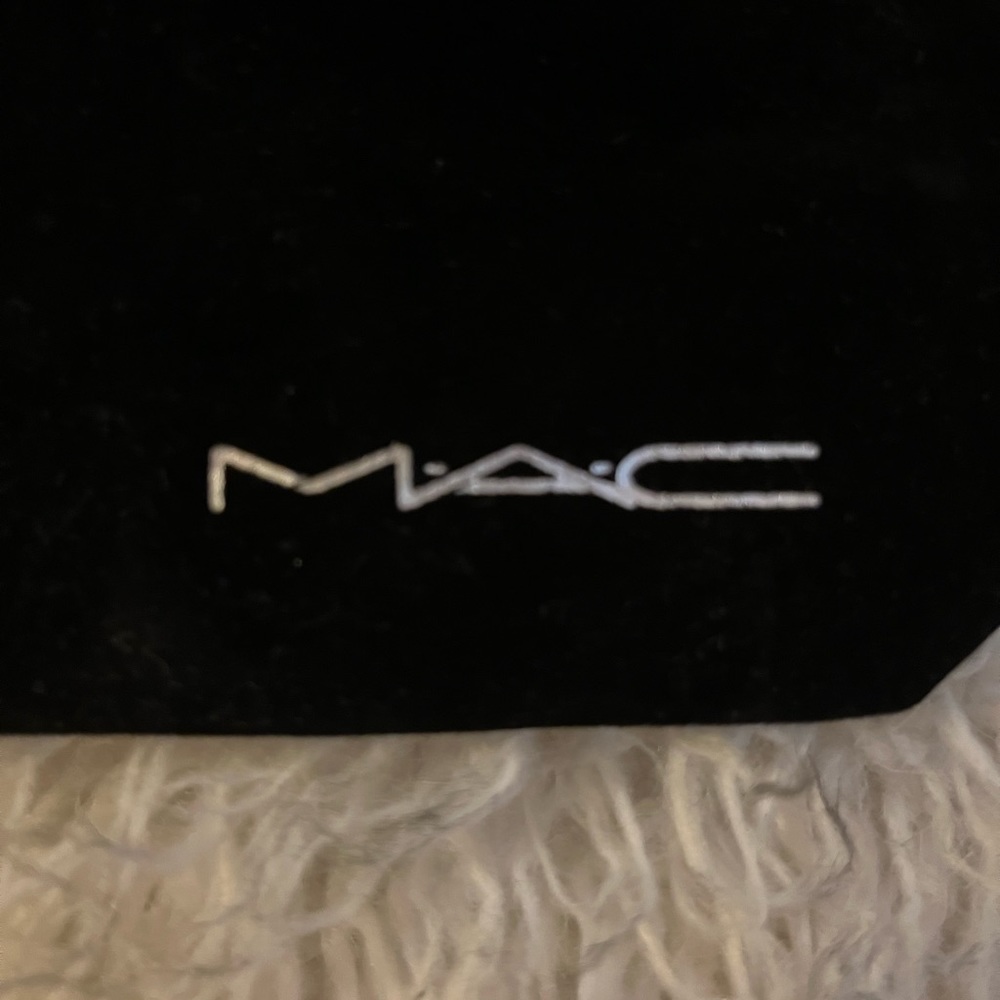 MAC Drawstring Bag - Picture 2 of 5